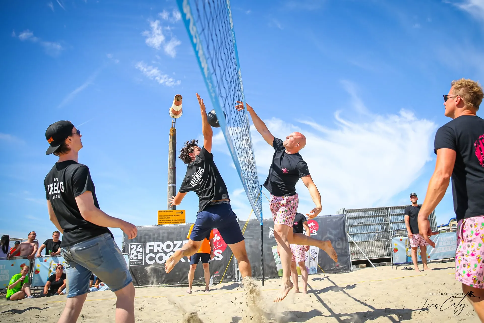 24Ice Beach Volleybal evenement IJmuiden 2022 foto