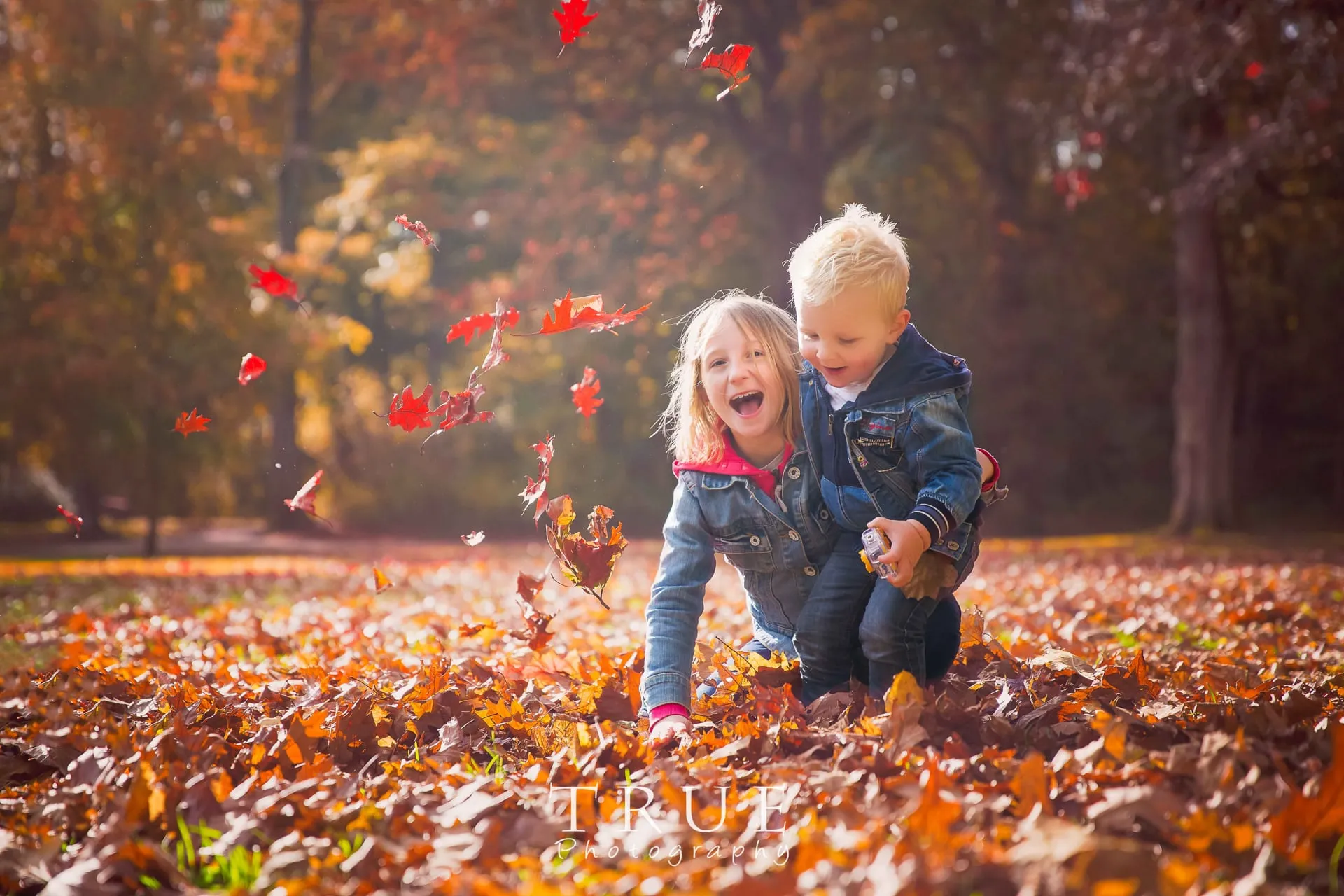 Herfst shoot met Nora & Mick foto