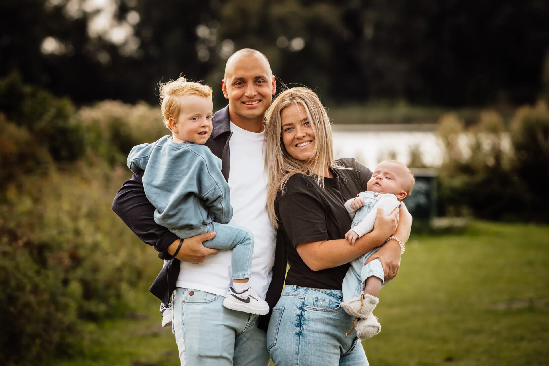 "Vijf Jaar Familiegeluk: Het Vastleggen van Groei, Liefde en Herinneringen"