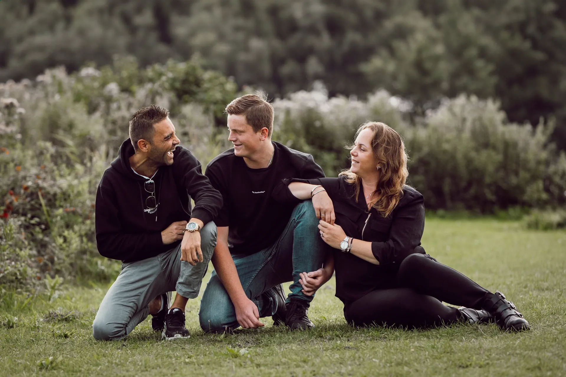 "Vijf Jaar Familiegeluk: Het Vastleggen van Groei, Liefde en Herinneringen" foto